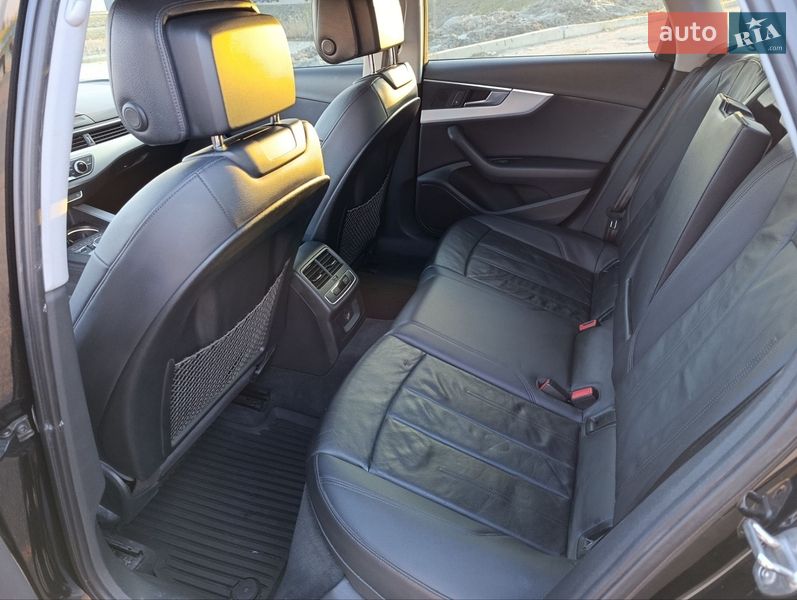 Седан Audi A4 2016 в Переяславе
