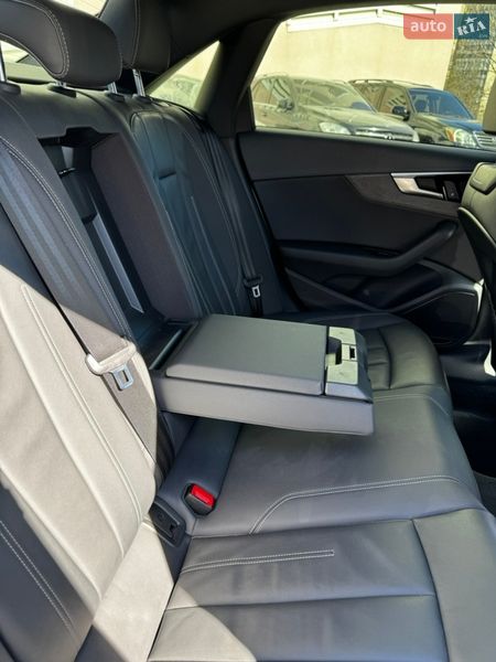 Седан Audi A4 2020 в Одессе