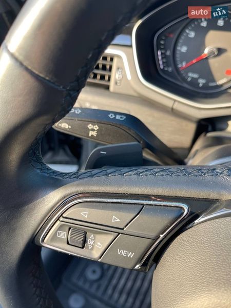 Седан Audi A4 2021 в Львове