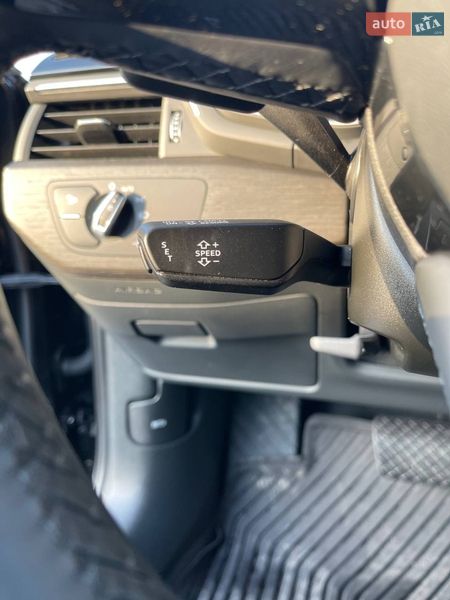 Седан Audi A4 2021 в Львове