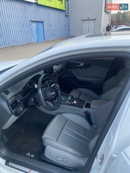 Седан Audi A4 2018 в Днепре
