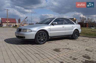 Седан Audi A4 1999 в Коров’є