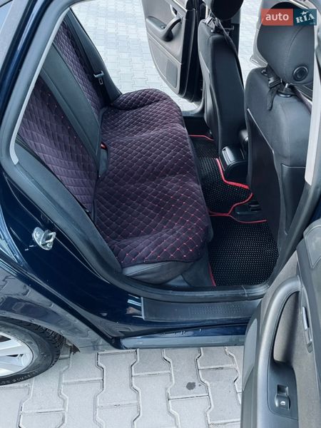 Седан Audi A4 2004 в Ракитном