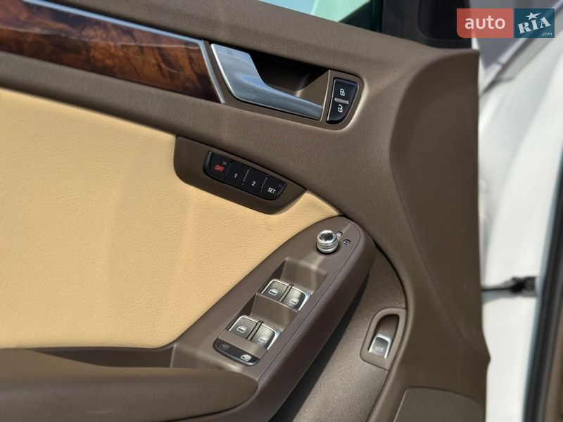 Седан Audi A4 2013 в Луцьку