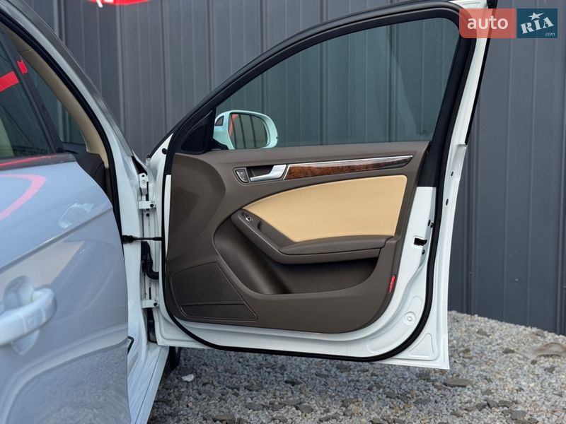 Седан Audi A4 2013 в Луцьку