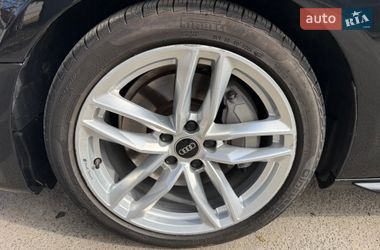 Седан Audi A4 2022 в Києві