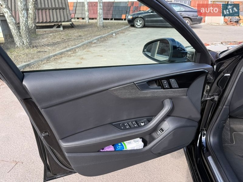 Седан Audi A4 2022 в Києві