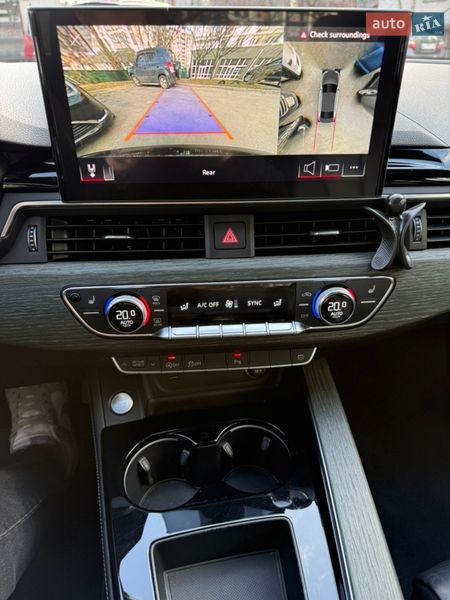 Седан Audi A4 2022 в Києві