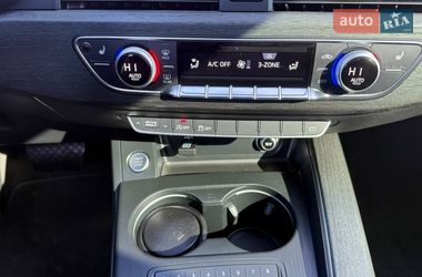 Седан Audi A4 2017 в Киеве