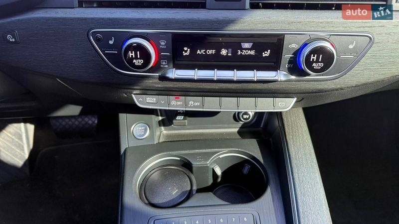Седан Audi A4 2017 в Киеве