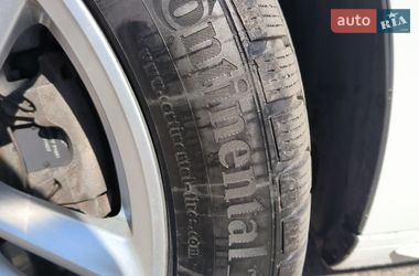 Седан Audi A4 2016 в Ромнах