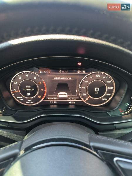 Седан Audi A4 2016 в Ромнах
