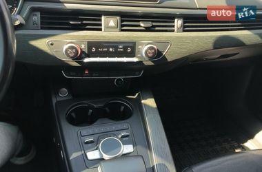Седан Audi A4 2016 в Ромнах