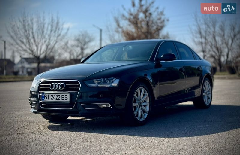 Седан Audi A4 2014 в Горишних Плавнях