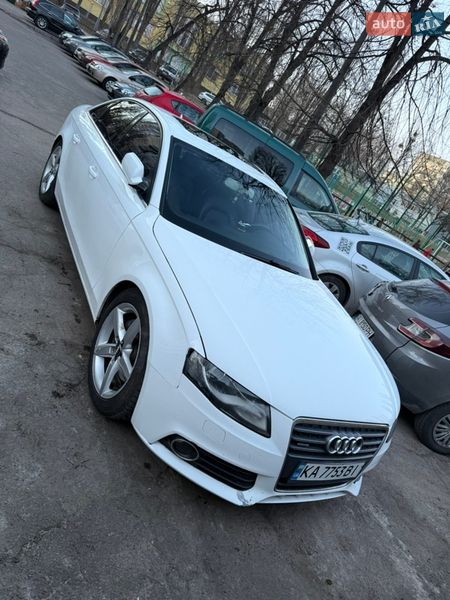 Седан Audi A4 2011 в Киеве