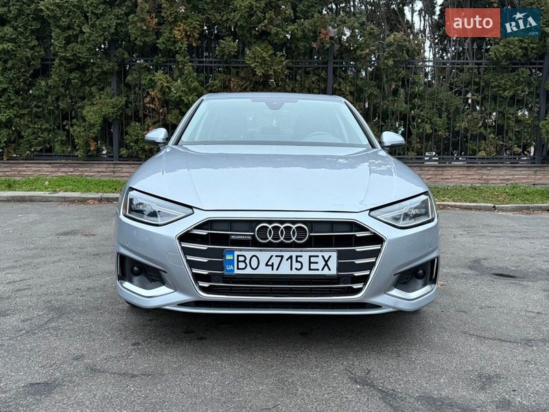 Седан Audi A4 2021 в Киеве