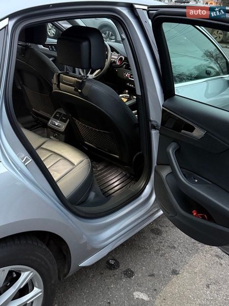 Седан Audi A4 2021 в Киеве