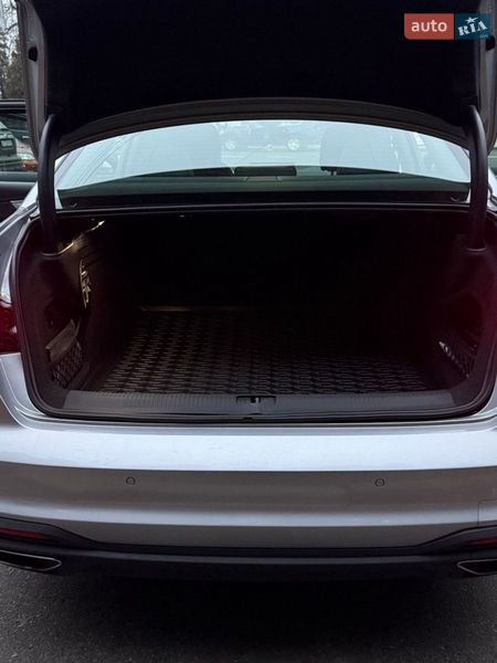 Седан Audi A4 2021 в Киеве