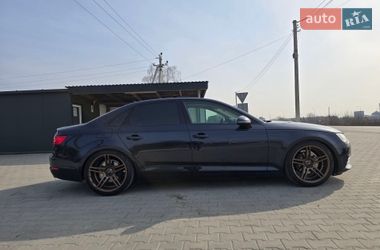 Седан Audi A4 2016 в Львове
