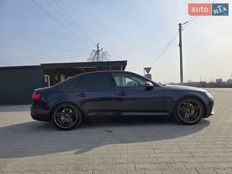 Седан Audi A4 2016 в Львове