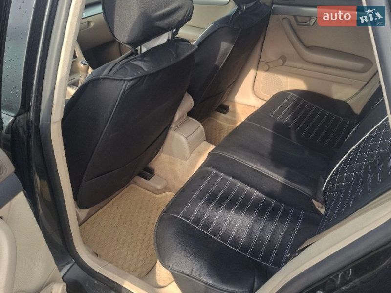 Универсал Audi A4 2004 в Новояворовске