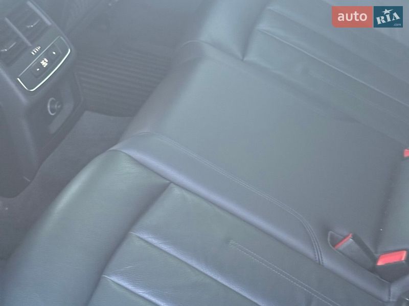 Седан Audi A4 2016 в Ромнах