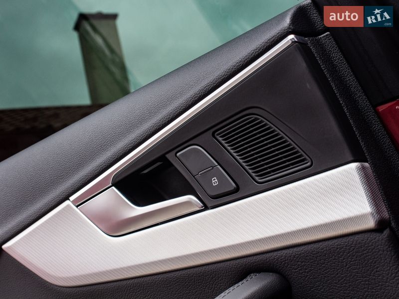 Седан Audi A4 2019 в Львові