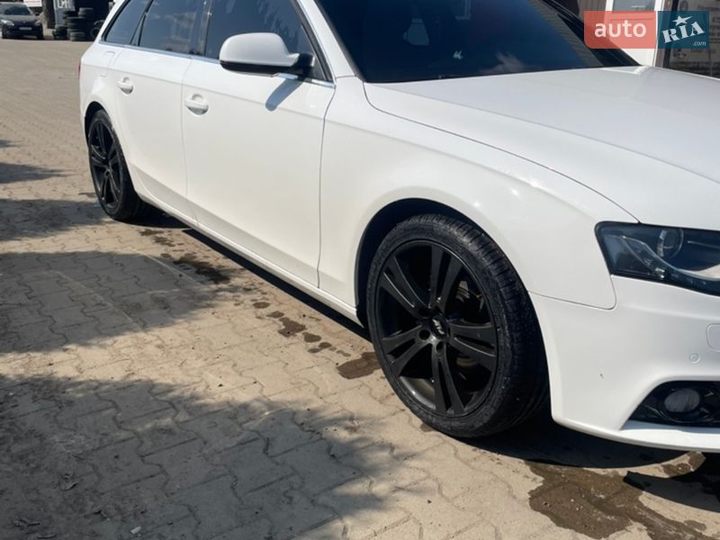 Универсал Audi A4 2011 в Черновцах