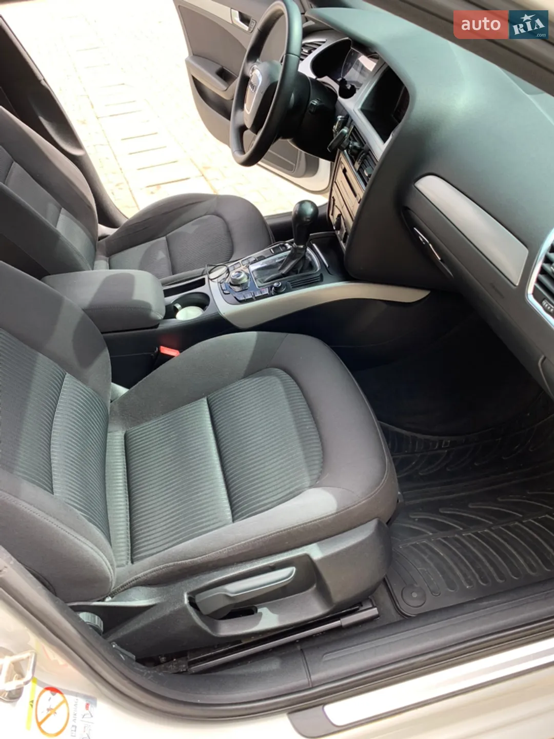 2011 Audi A4 - мініатюра 26