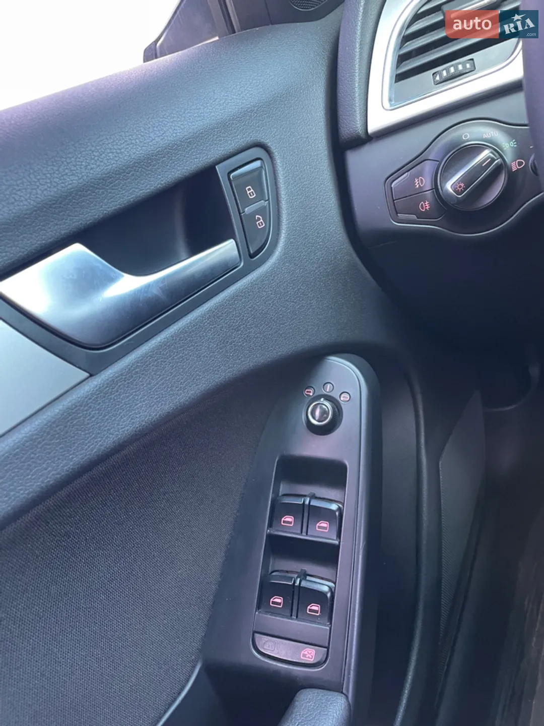 2011 Audi A4 - мініатюра 30