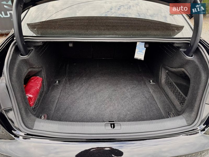 Седан Audi A4 2016 в Самборе