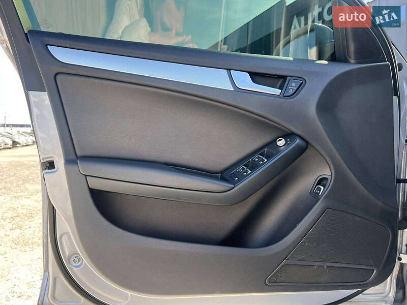 Седан Audi A4 2014 в Львове