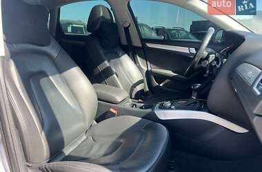 Седан Audi A4 2014 в Львове