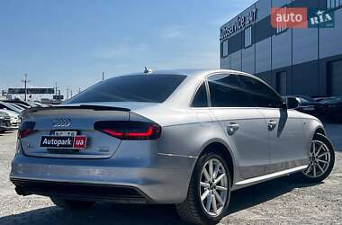 Седан Audi A4 2014 в Львове