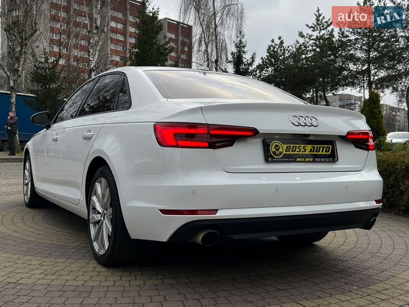 Седан Audi A4 2017 в Львові