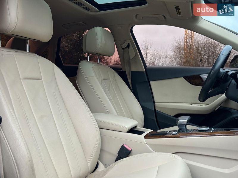 Седан Audi A4 2017 в Львові