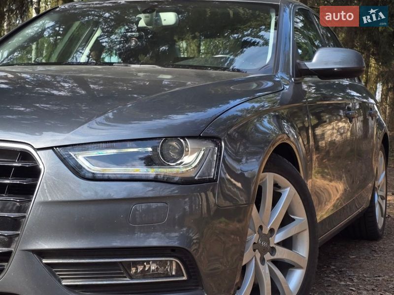 Седан Audi A4 2013 в Києві