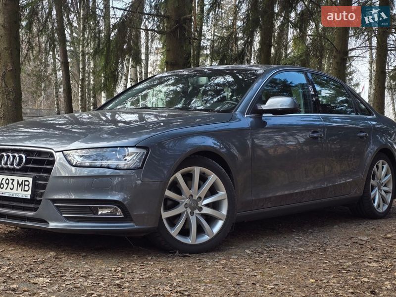 Седан Audi A4 2013 в Києві
