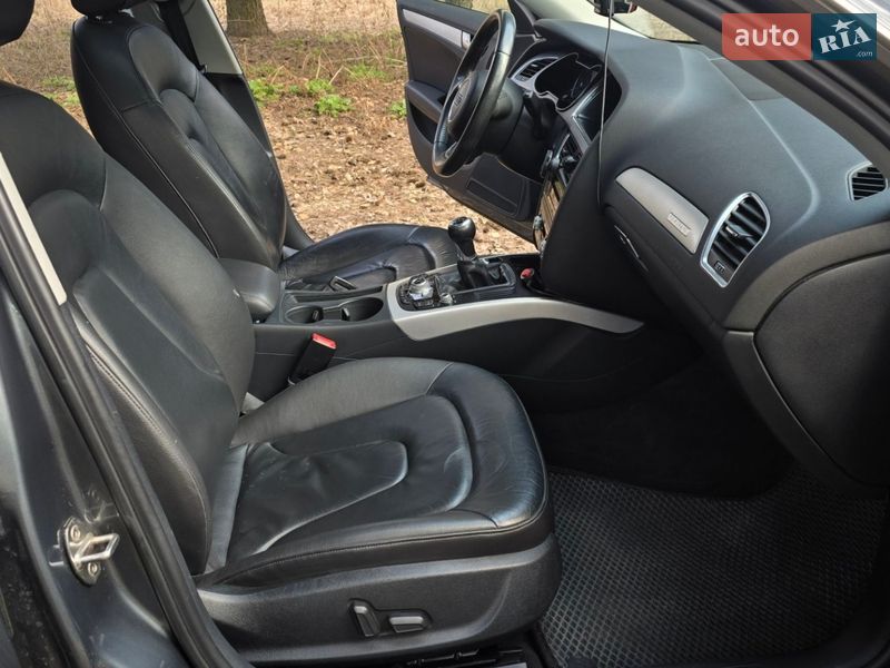 Седан Audi A4 2013 в Києві