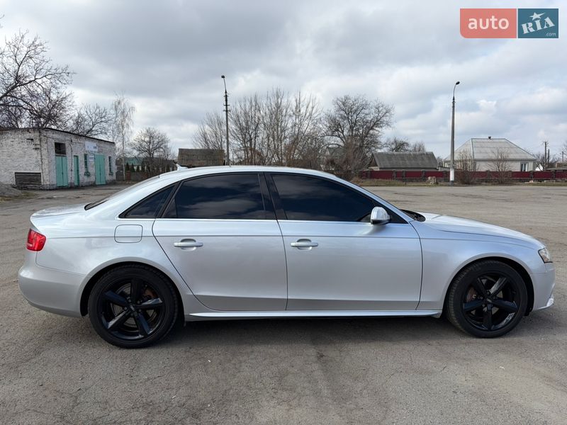 Седан Audi A4 2011 в Шполі