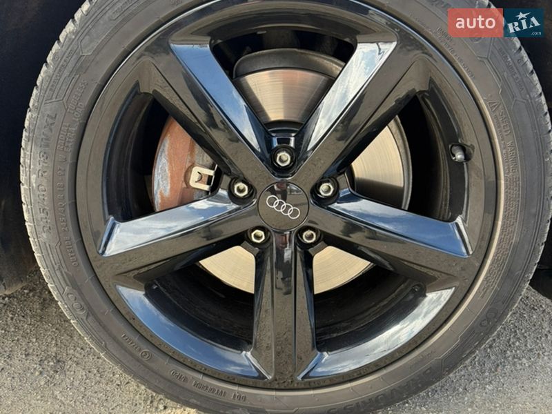 Седан Audi A4 2011 в Шполі