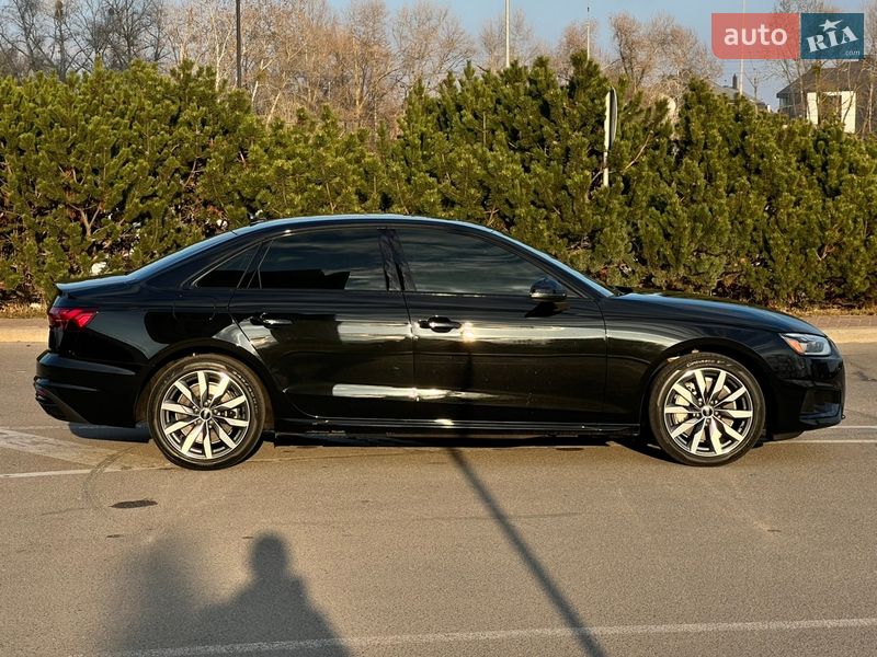Седан Audi A4 2021 в Києві