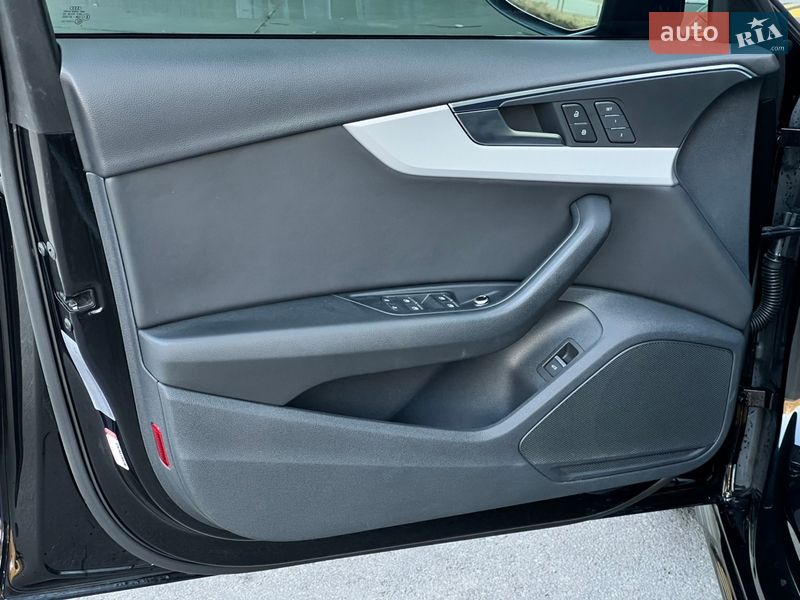 Седан Audi A4 2021 в Києві