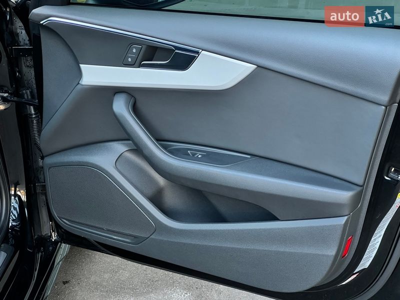 Седан Audi A4 2021 в Києві