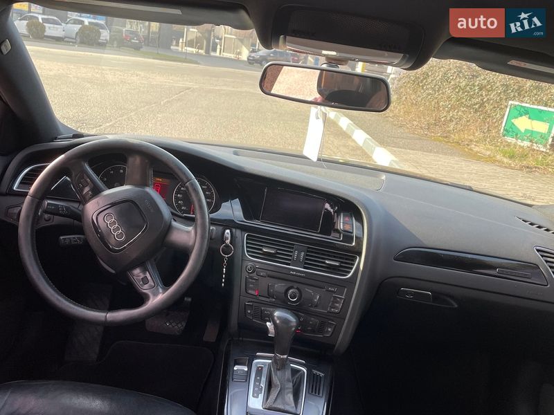 Седан Audi A4 2009 в Ужгороді
