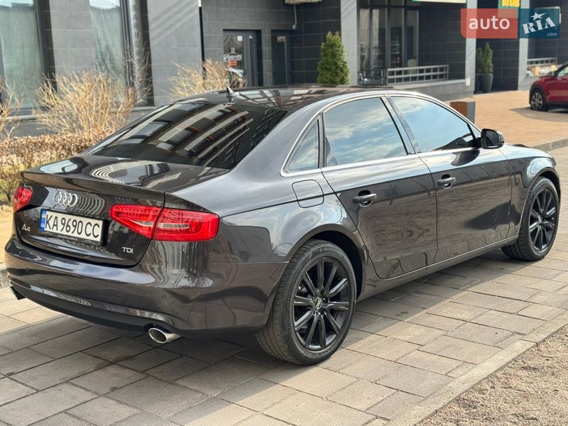 Седан Audi A4 2013 в Києві