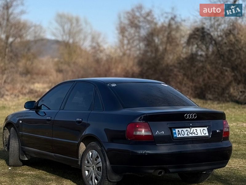 Седан Audi A4 2000 в Хусті