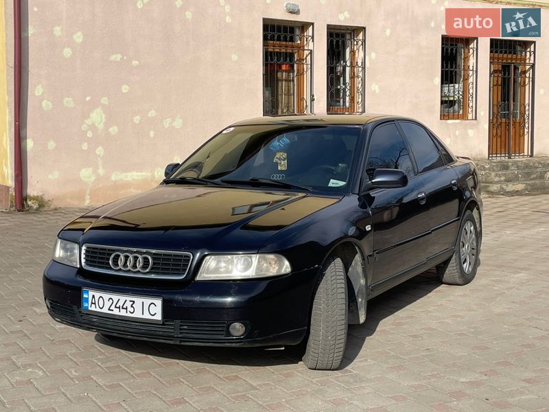 Седан Audi A4 2000 в Хусті