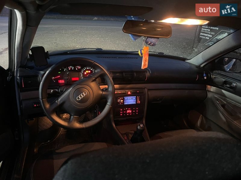 Седан Audi A4 2000 в Хусті