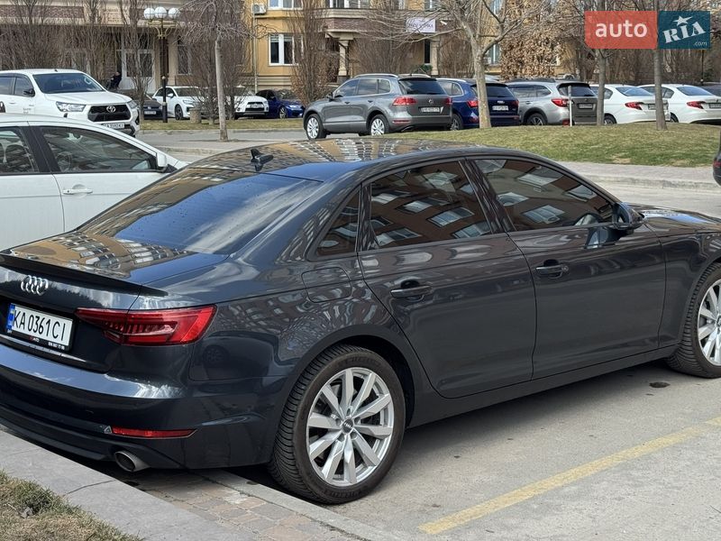 Седан Audi A4 2017 в Киеве